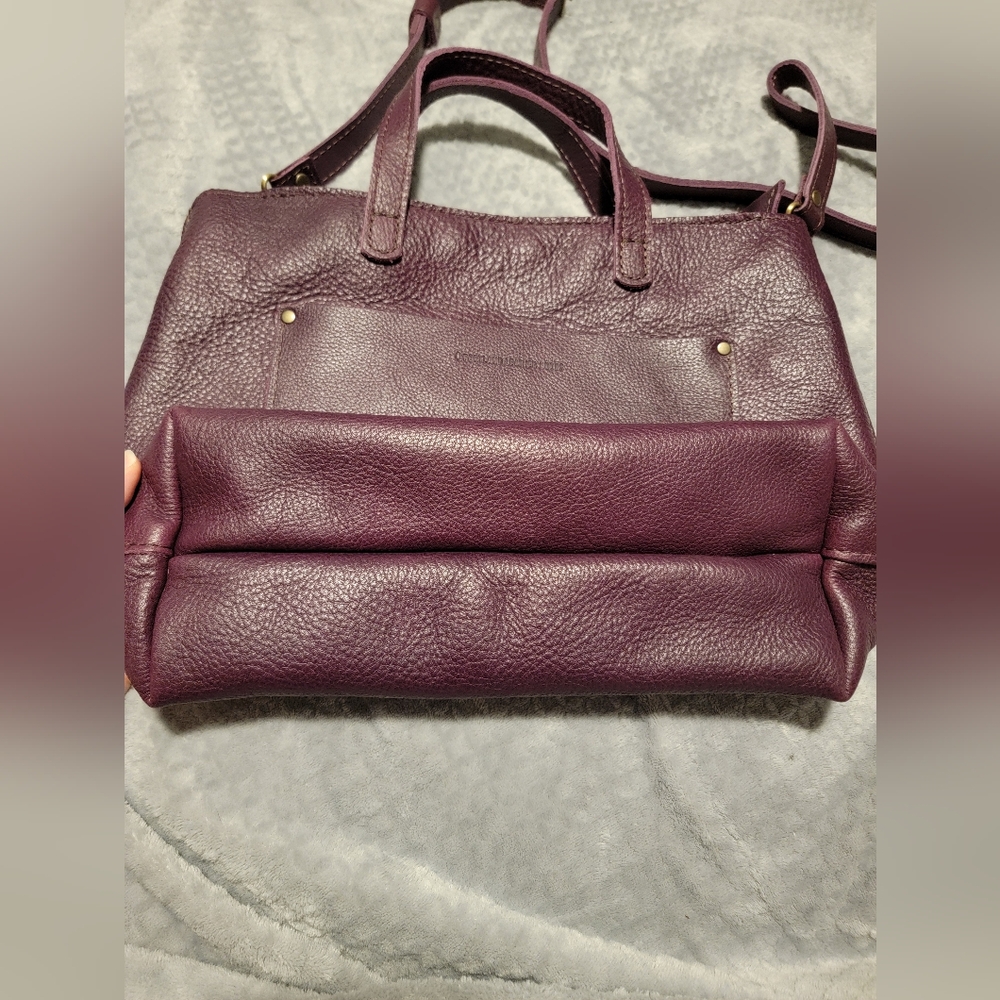 Portland Leather Plum Zipper Tote Bag - Picture 12 of 15